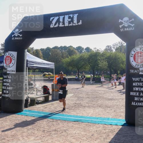 08.09.2024 - Stadtparktriathlon Luisa Fischer http://msf.ph/oto/7032191 08.09.2024 09:46:44 Ziel 15 meine-sportfotos.de