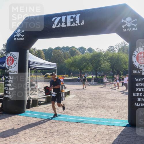 08.09.2024 - Stadtparktriathlon Luisa Fischer http://msf.ph/oto/7032192 08.09.2024 09:46:44 Ziel 15 meine-sportfotos.de