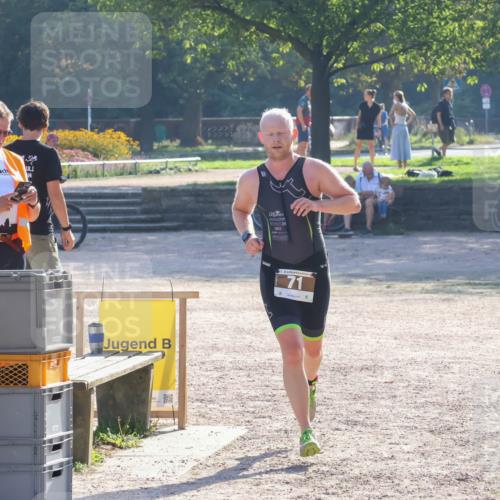 08.09.2024 - Stadtparktriathlon Luisa Fischer http://msf.ph/oto/7032201 08.09.2024 09:46:56 Ziel 71 meine-sportfotos.de