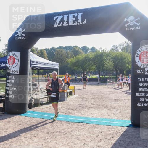 08.09.2024 - Stadtparktriathlon Luisa Fischer http://msf.ph/oto/7032212 08.09.2024 09:46:59 Ziel 71 meine-sportfotos.de