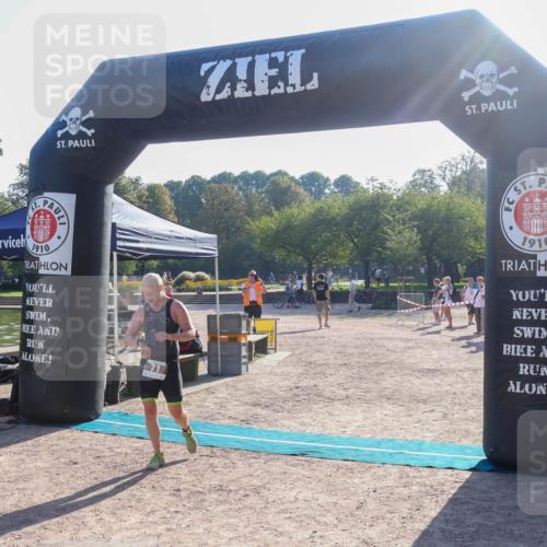 08.09.2024 - Stadtparktriathlon Luisa Fischer http://msf.ph/oto/7032215 08.09.2024 09:47:00 Ziel 71 meine-sportfotos.de