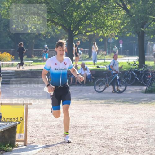 08.09.2024 - Stadtparktriathlon Luisa Fischer http://msf.ph/oto/7032218 08.09.2024 09:47:05 Ziel 71, 89 meine-sportfotos.de