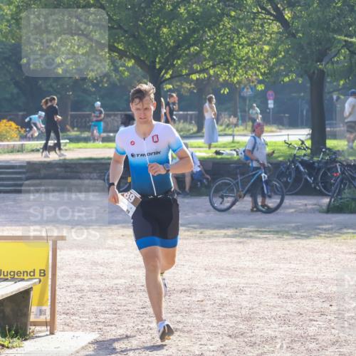 08.09.2024 - Stadtparktriathlon Luisa Fischer http://msf.ph/oto/7032219 08.09.2024 09:47:05 Ziel 71, 89 meine-sportfotos.de