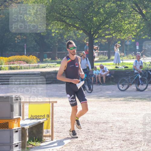 08.09.2024 - Stadtparktriathlon Luisa Fischer http://msf.ph/oto/7032252 08.09.2024 09:47:43 Ziel 28 meine-sportfotos.de