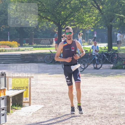 08.09.2024 - Stadtparktriathlon Luisa Fischer http://msf.ph/oto/7032256 08.09.2024 09:47:44 Ziel 28 meine-sportfotos.de