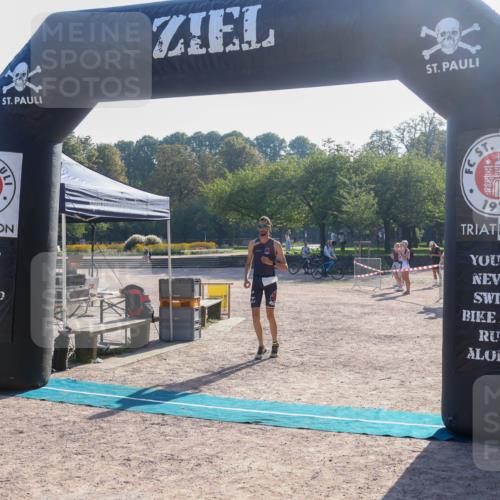 08.09.2024 - Stadtparktriathlon Luisa Fischer http://msf.ph/oto/7032261 08.09.2024 09:47:45 Ziel 28 meine-sportfotos.de