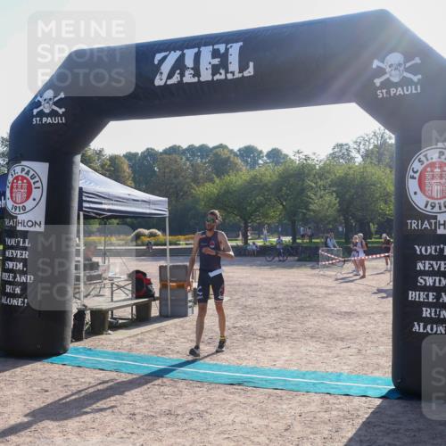 08.09.2024 - Stadtparktriathlon Luisa Fischer http://msf.ph/oto/7032266 08.09.2024 09:47:46 Ziel 28 meine-sportfotos.de