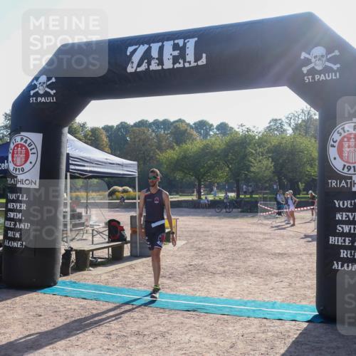 08.09.2024 - Stadtparktriathlon Luisa Fischer http://msf.ph/oto/7032268 08.09.2024 09:47:47 Ziel 28 meine-sportfotos.de