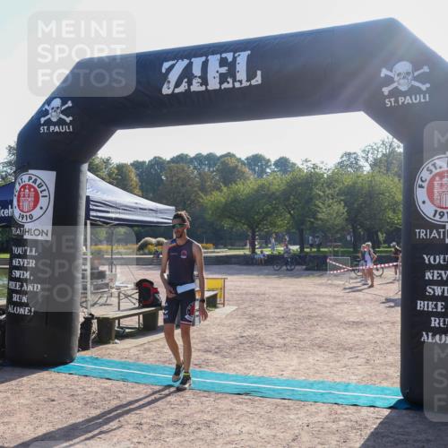 08.09.2024 - Stadtparktriathlon Luisa Fischer http://msf.ph/oto/7032270 08.09.2024 09:47:47 Ziel 28 meine-sportfotos.de