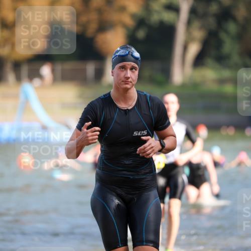 08.09.2024 - Stadtparktriathlon Michael Strokosch http://msf.ph/oto/7032286 08.09.2024 11:14:29 Schwimmen 563, 564, 588, 596, 606, 609, 620, 634 meine-sportfotos.de