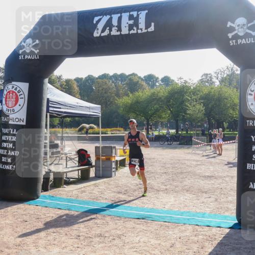 08.09.2024 - Stadtparktriathlon Luisa Fischer http://msf.ph/oto/7032287 08.09.2024 09:47:55 Ziel 114 meine-sportfotos.de