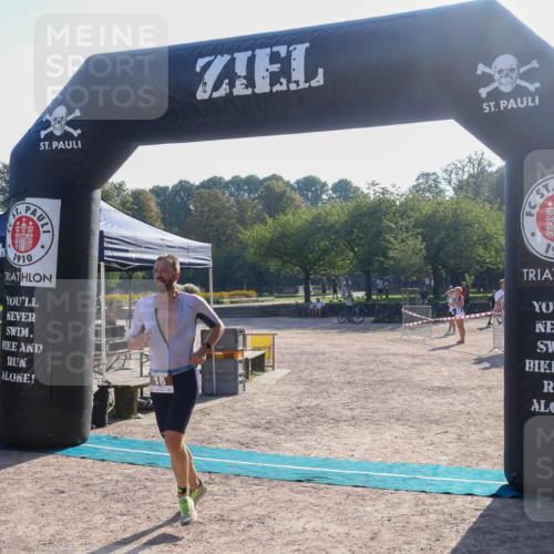 08.09.2024 - Stadtparktriathlon Luisa Fischer http://msf.ph/oto/7032327 08.09.2024 09:48:49 Ziel 18 meine-sportfotos.de