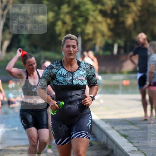 08.09.2024 - Stadtparktriathlon Michael Strokosch http://msf.ph/oto/7032330 08.09.2024 11:14:39 Schwimmen 564, 573, 609, 618, 620, 630, 634, 661 meine-sportfotos.de