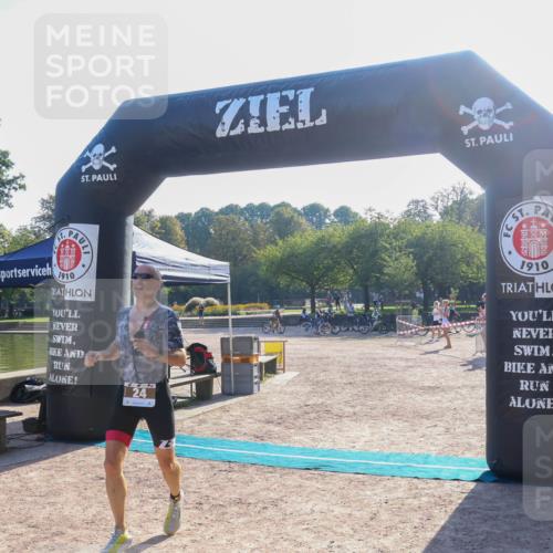 08.09.2024 - Stadtparktriathlon Luisa Fischer http://msf.ph/oto/7032352 08.09.2024 09:49:27 Ziel 24 meine-sportfotos.de