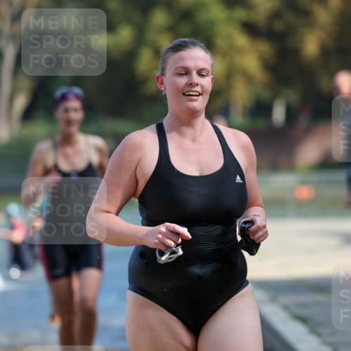 08.09.2024 - Stadtparktriathlon Michael Strokosch http://msf.ph/oto/7032353 08.09.2024 11:14:42 Schwimmen 564, 573, 589, 609, 618, 630, 634, 661 meine-sportfotos.de