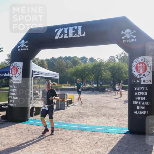 08.09.2024 - Stadtparktriathlon Luisa Fischer http://msf.ph/oto/7032371 08.09.2024 09:49:41 Ziel 61, 72, 74 meine-sportfotos.de
