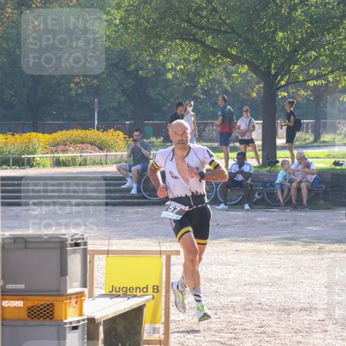 08.09.2024 - Stadtparktriathlon Luisa Fischer http://msf.ph/oto/7032403 08.09.2024 09:50:25 Ziel 57 meine-sportfotos.de