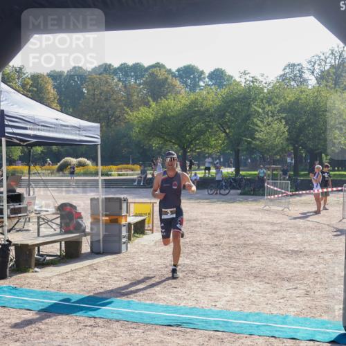 08.09.2024 - Stadtparktriathlon Luisa Fischer http://msf.ph/oto/7032486 08.09.2024 09:51:12 Ziel 3 meine-sportfotos.de