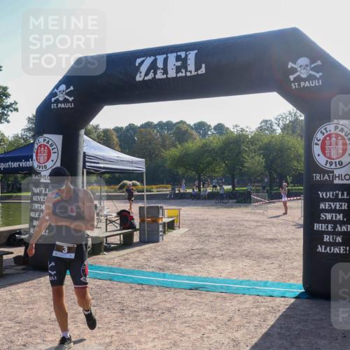 08.09.2024 - Stadtparktriathlon Luisa Fischer http://msf.ph/oto/7032501 08.09.2024 09:51:15 Ziel 3, 14 meine-sportfotos.de
