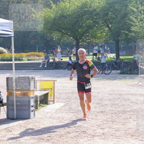 08.09.2024 - Stadtparktriathlon Luisa Fischer http://msf.ph/oto/7032508 08.09.2024 09:51:18 Ziel 3, 14 meine-sportfotos.de