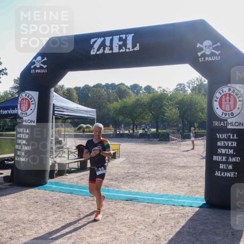 08.09.2024 - Stadtparktriathlon Luisa Fischer http://msf.ph/oto/7032524 08.09.2024 09:51:21 Ziel 14 meine-sportfotos.de