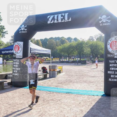 08.09.2024 - Stadtparktriathlon Luisa Fischer http://msf.ph/oto/7032539 08.09.2024 09:51:43 Ziel 58 meine-sportfotos.de