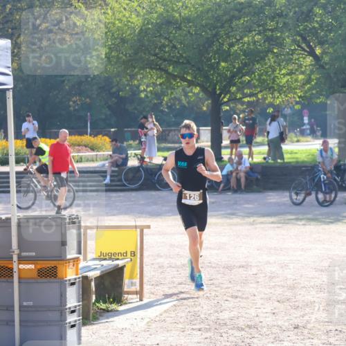 08.09.2024 - Stadtparktriathlon Luisa Fischer http://msf.ph/oto/7032546 08.09.2024 09:52:05 Ziel 126 meine-sportfotos.de