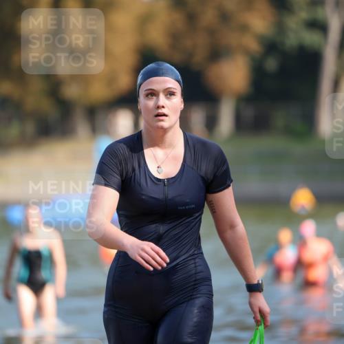 08.09.2024 - Stadtparktriathlon Michael Strokosch http://msf.ph/oto/7032565 08.09.2024 11:15:24 Schwimmen 622, 643 meine-sportfotos.de