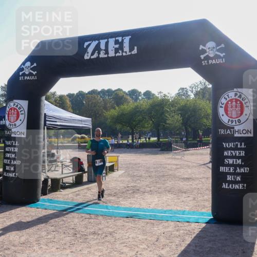 08.09.2024 - Stadtparktriathlon Luisa Fischer http://msf.ph/oto/7032581 08.09.2024 09:52:23 Ziel 67 meine-sportfotos.de