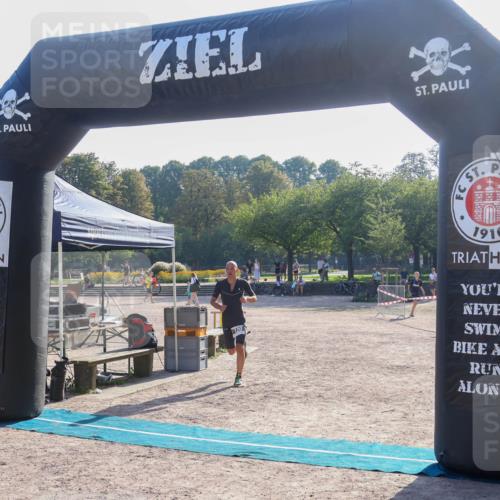 08.09.2024 - Stadtparktriathlon Luisa Fischer http://msf.ph/oto/7032647 08.09.2024 09:53:13 Ziel 120, 122, 158 meine-sportfotos.de