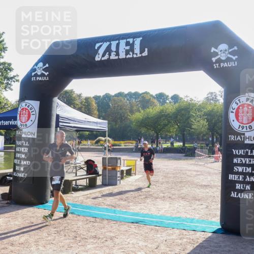 08.09.2024 - Stadtparktriathlon Luisa Fischer http://msf.ph/oto/7032656 08.09.2024 09:53:14 Ziel 106, 120, 158 meine-sportfotos.de