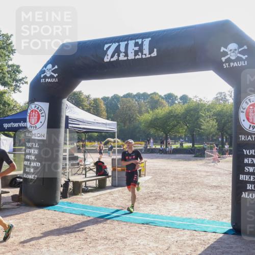 08.09.2024 - Stadtparktriathlon Luisa Fischer http://msf.ph/oto/7032660 08.09.2024 09:53:15 Ziel 106, 120, 158 meine-sportfotos.de