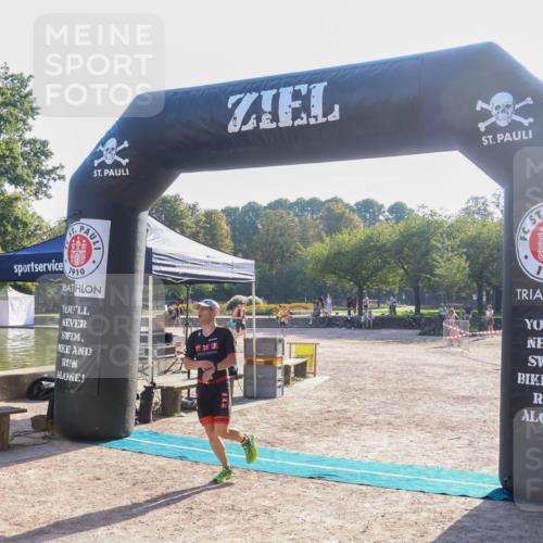 08.09.2024 - Stadtparktriathlon Luisa Fischer http://msf.ph/oto/7032662 08.09.2024 09:53:16 Ziel 106, 120, 158 meine-sportfotos.de