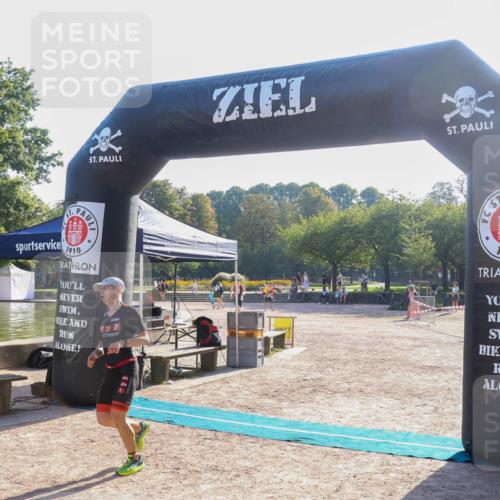 08.09.2024 - Stadtparktriathlon Luisa Fischer http://msf.ph/oto/7032664 08.09.2024 09:53:16 Ziel 106, 120, 158 meine-sportfotos.de