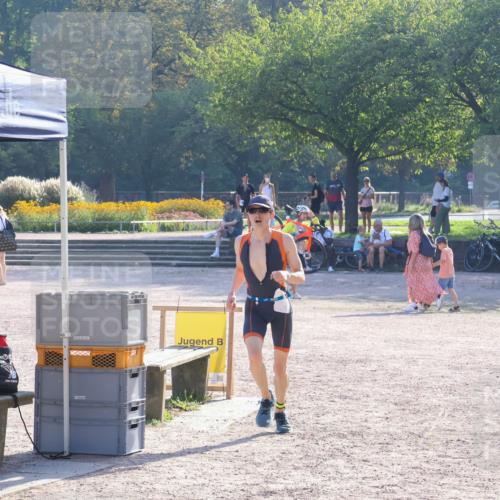 08.09.2024 - Stadtparktriathlon Luisa Fischer http://msf.ph/oto/7032668 08.09.2024 09:53:19 Ziel 106, 120, 158 meine-sportfotos.de