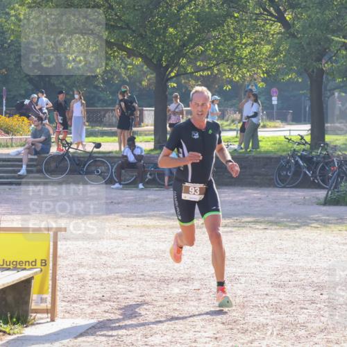 08.09.2024 - Stadtparktriathlon Luisa Fischer http://msf.ph/oto/7032681 08.09.2024 09:53:26 Ziel 93, 106 meine-sportfotos.de
