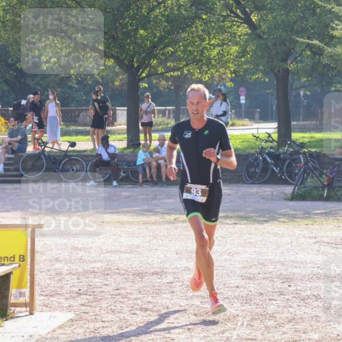 08.09.2024 - Stadtparktriathlon Luisa Fischer http://msf.ph/oto/7032684 08.09.2024 09:53:27 Ziel 93, 106 meine-sportfotos.de