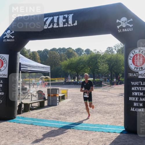 08.09.2024 - Stadtparktriathlon Luisa Fischer http://msf.ph/oto/7032688 08.09.2024 09:53:28 Ziel 93 meine-sportfotos.de