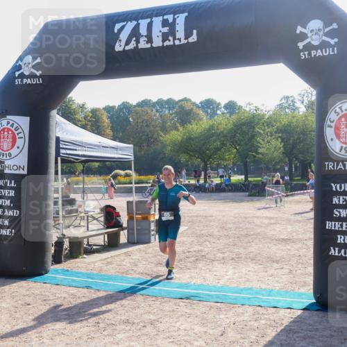 08.09.2024 - Stadtparktriathlon Luisa Fischer http://msf.ph/oto/7032705 08.09.2024 09:53:41 Ziel 65 meine-sportfotos.de