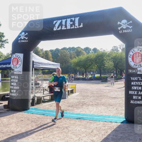 08.09.2024 - Stadtparktriathlon Luisa Fischer http://msf.ph/oto/7032709 08.09.2024 09:53:41 Ziel 65 meine-sportfotos.de