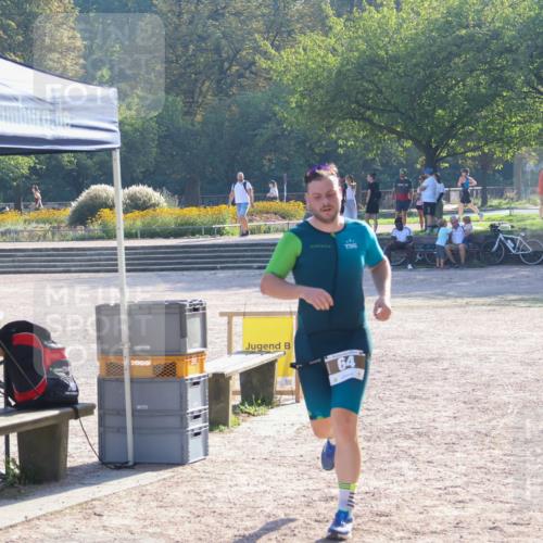 08.09.2024 - Stadtparktriathlon Luisa Fischer http://msf.ph/oto/7032737 08.09.2024 09:54:39 Ziel 64 meine-sportfotos.de
