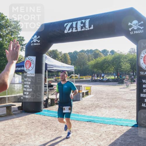 08.09.2024 - Stadtparktriathlon Luisa Fischer http://msf.ph/oto/7032746 08.09.2024 09:54:41 Ziel 64 meine-sportfotos.de
