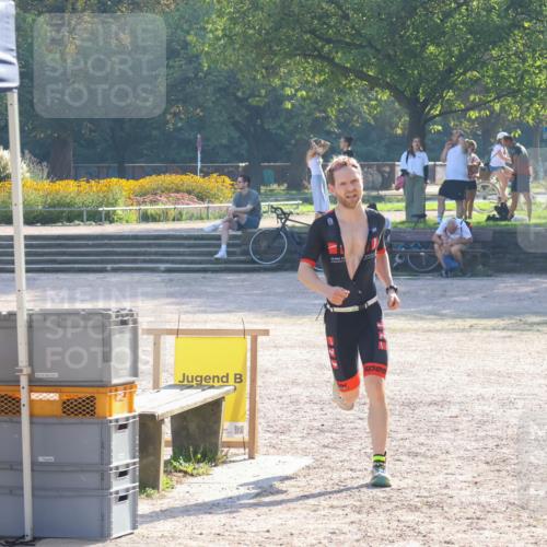 08.09.2024 - Stadtparktriathlon Luisa Fischer http://msf.ph/oto/7032752 08.09.2024 09:55:25 Ziel 107 meine-sportfotos.de