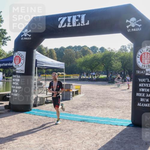 08.09.2024 - Stadtparktriathlon Luisa Fischer http://msf.ph/oto/7032764 08.09.2024 09:55:27 Ziel 107 meine-sportfotos.de