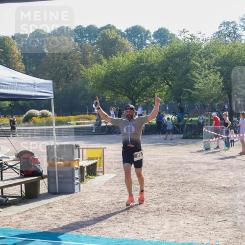 08.09.2024 - Stadtparktriathlon Luisa Fischer http://msf.ph/oto/7032792 08.09.2024 09:55:50 Ziel 46 meine-sportfotos.de