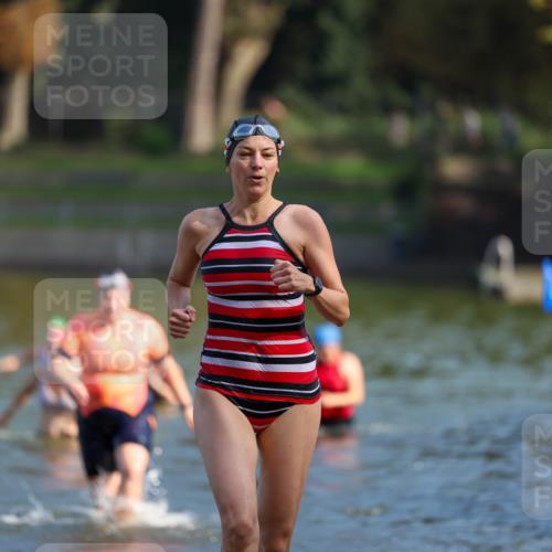 08.09.2024 - Stadtparktriathlon Michael Strokosch http://msf.ph/oto/7032820 08.09.2024 11:17:17 Schwimmen 625, 628 meine-sportfotos.de