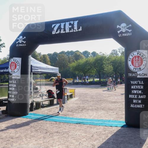 08.09.2024 - Stadtparktriathlon Luisa Fischer http://msf.ph/oto/7032873 08.09.2024 09:56:32 Ziel 16 meine-sportfotos.de