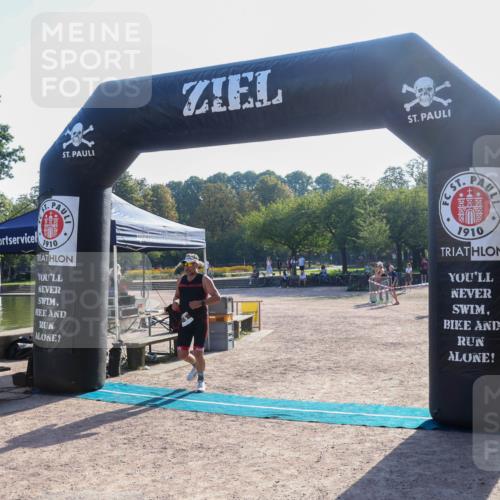 08.09.2024 - Stadtparktriathlon Luisa Fischer http://msf.ph/oto/7032875 08.09.2024 09:56:32 Ziel 16 meine-sportfotos.de