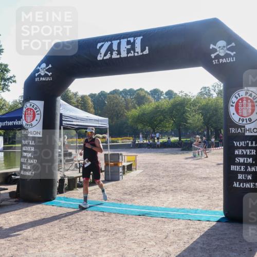 08.09.2024 - Stadtparktriathlon Luisa Fischer http://msf.ph/oto/7032877 08.09.2024 09:56:32 Ziel 16 meine-sportfotos.de