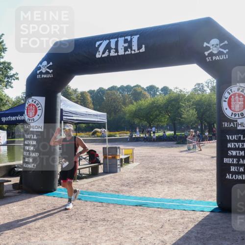 08.09.2024 - Stadtparktriathlon Luisa Fischer http://msf.ph/oto/7032880 08.09.2024 09:56:33 Ziel 16 meine-sportfotos.de